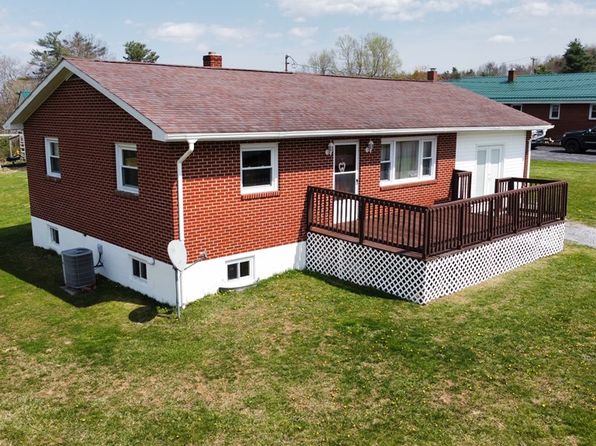 140 Parkview Ter, Athens, WV 24712