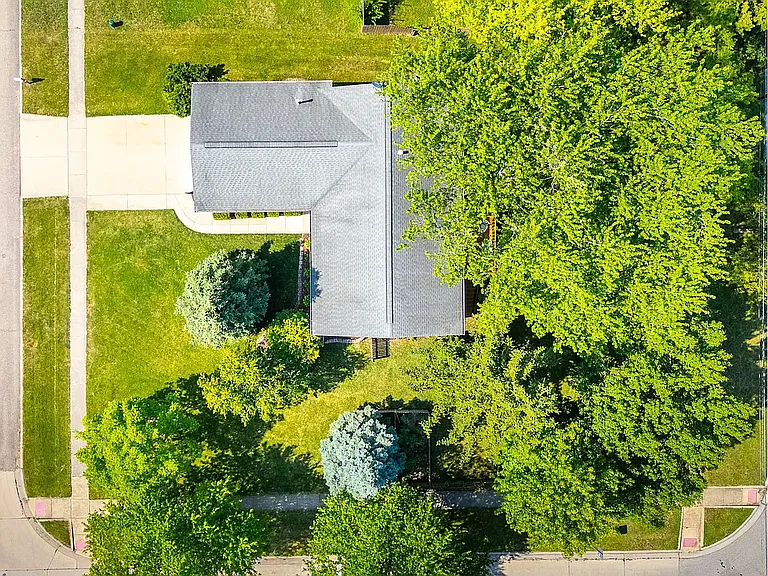 106 Wildflower Pl — Photo 28