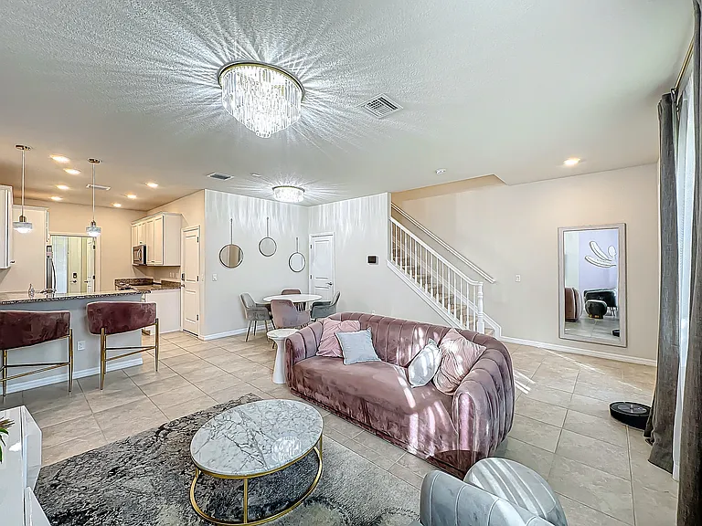 1240 Eucalyptus Dr — Photo 5