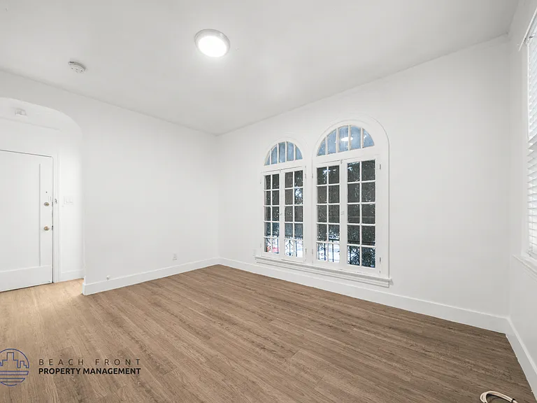 402 N. Soto St. — Photo 4