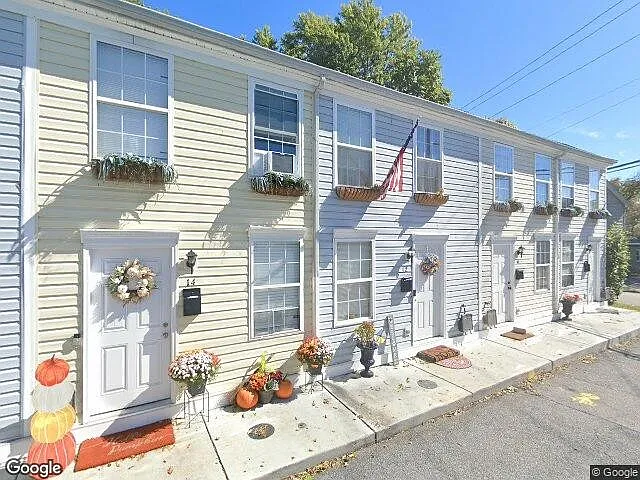 12 Johnson Pl — Photo 1