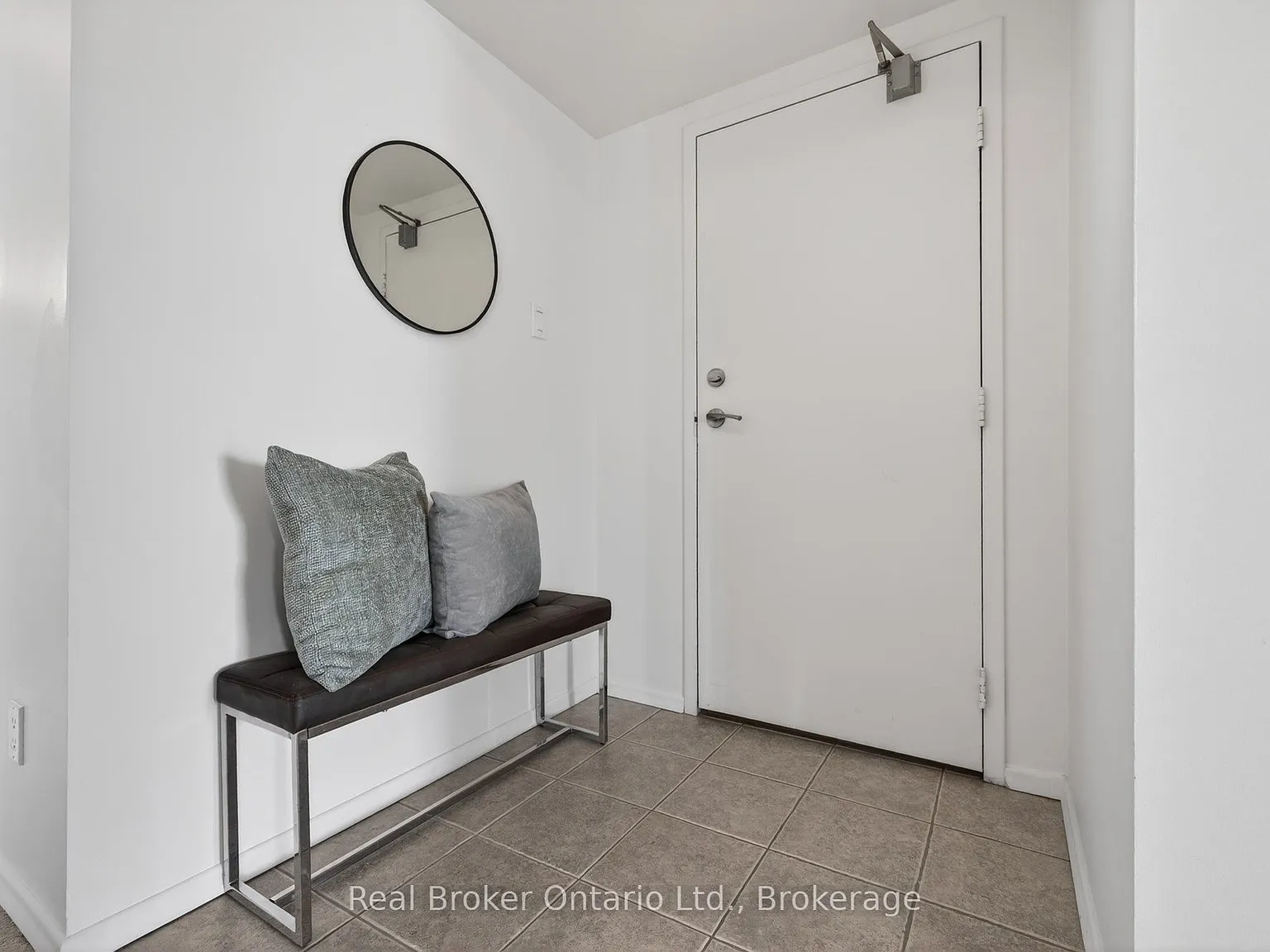 3 bed, $2,700 — Photo 3