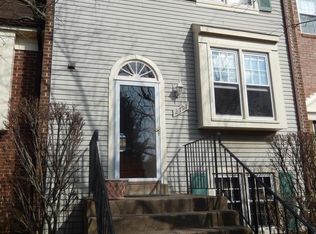 2791 Grovemore Ln, Vienna, VA 22180