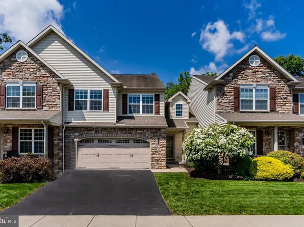 305 Pin Oak Ct, Mechanicsburg, PA 17050