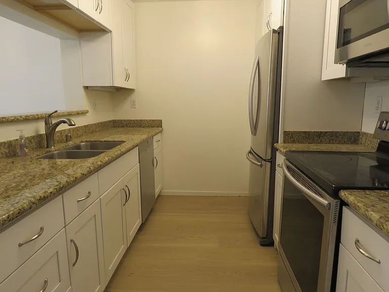 300 3rd St #716 — Photo 12