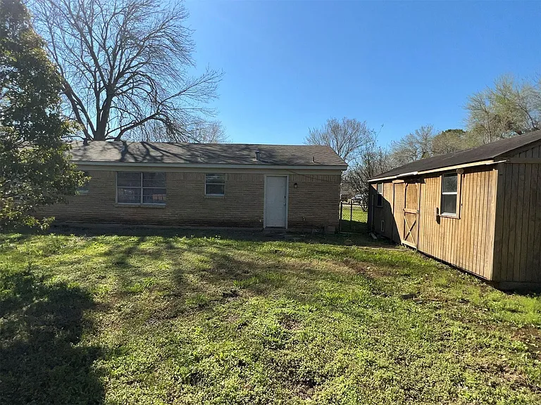 224 Stuart St — Photo 4