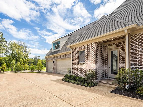 3rd image of 3650 Silver Laurel Dr