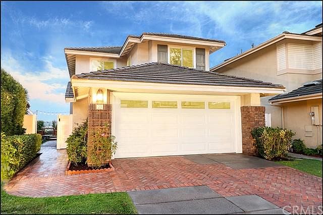 1st image of 23 Cottage Ln