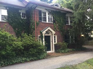 41 E Montgomery Ave, Ardmore, PA 19003