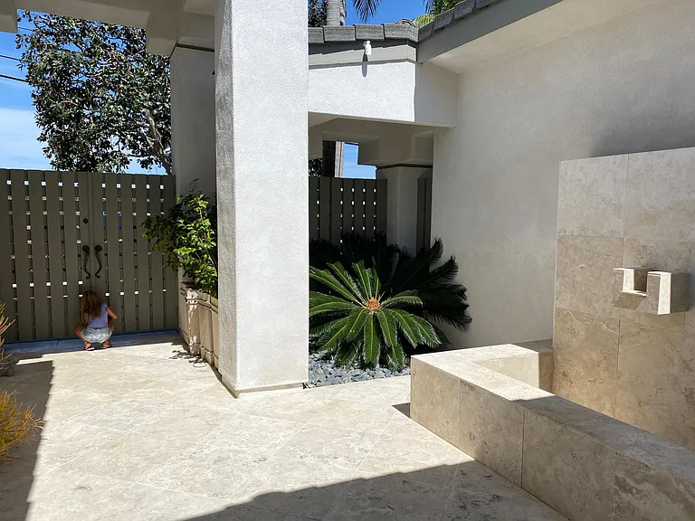 5220 Soledad Rd — Photo 4