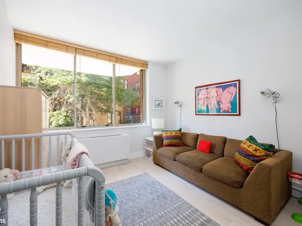 160 West 86th Street image 11 of 17