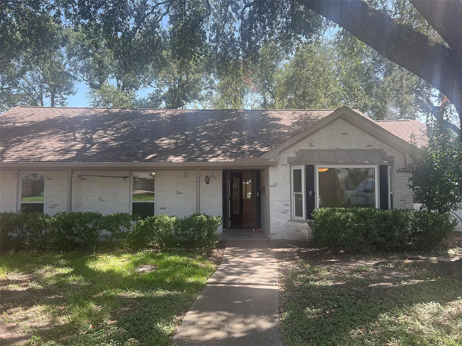 4 bed, 2164 sqft, $4,400 — Photo 1