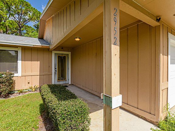 4th image of 2952 SW Vittorio Street