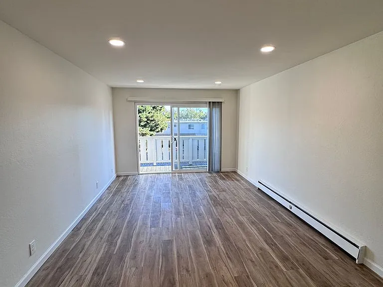 532 Bancroft Avenue — Photo 7