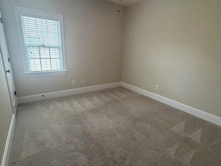 3504 Ellsworth Dr #B — Photo 9
