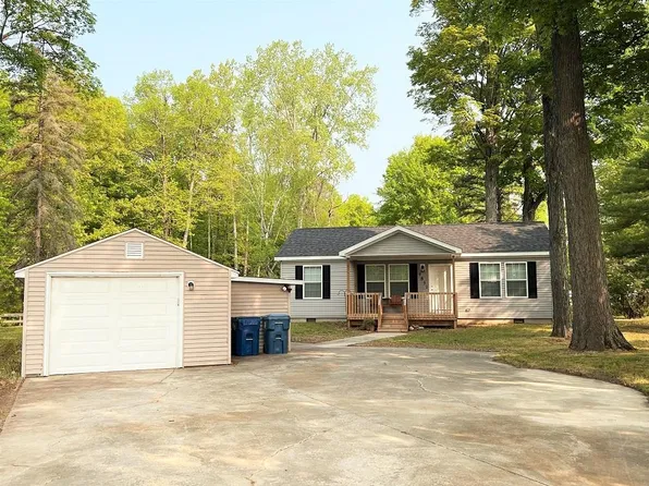 4851 N Verity Rd, Sanford, MI 48657