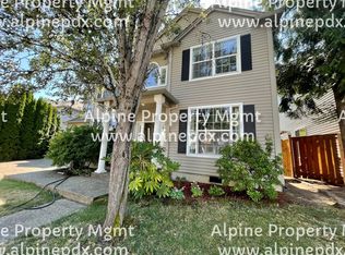 8952 SW Ashford St, Tigard, OR 97224