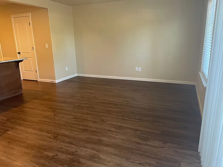 Covington Manor 9700-9816 — Photo 6