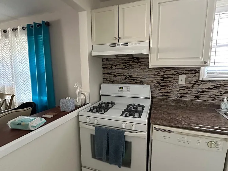 202 N Sacramento Ave #B — Photo 32