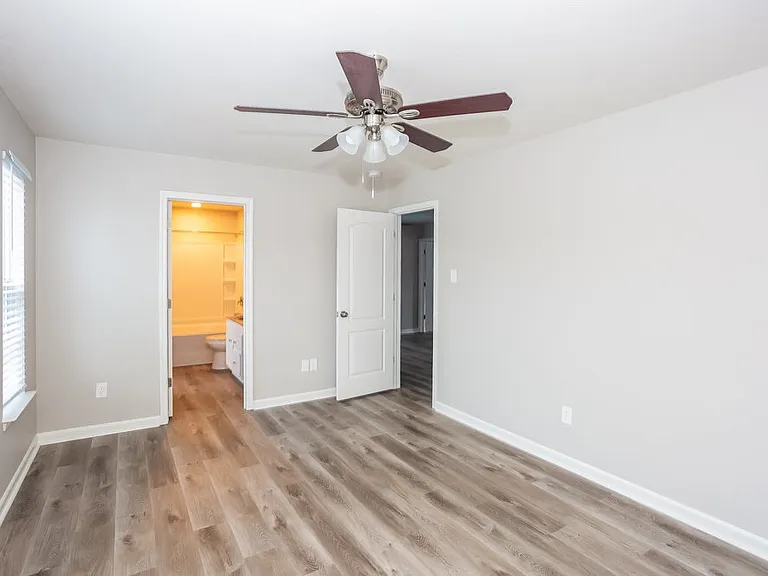 1350 Haestad Ct — Photo 11