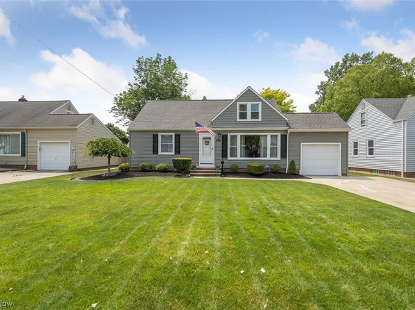 4974 N Barton Rd, Lyndhurst, OH 44124