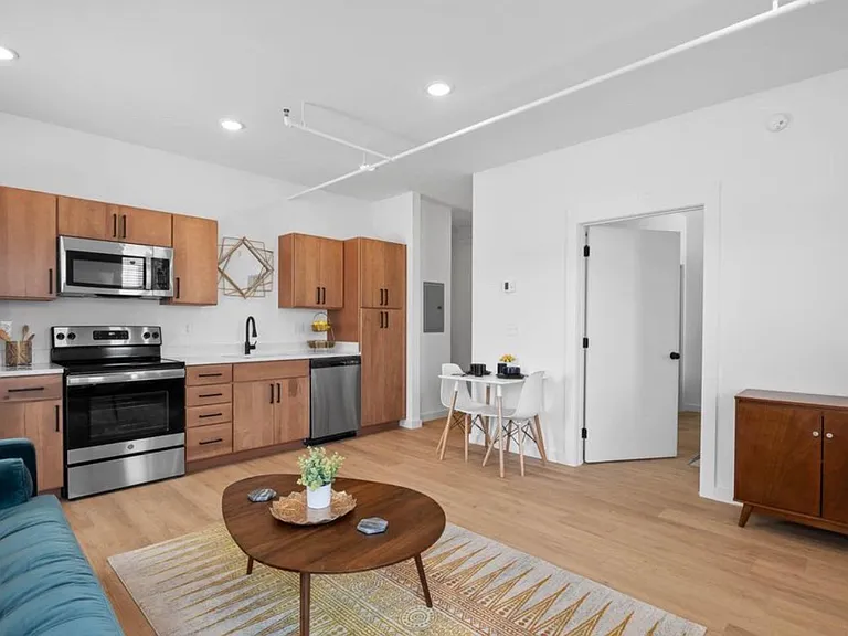 623 E Main St #205 — Photo 4