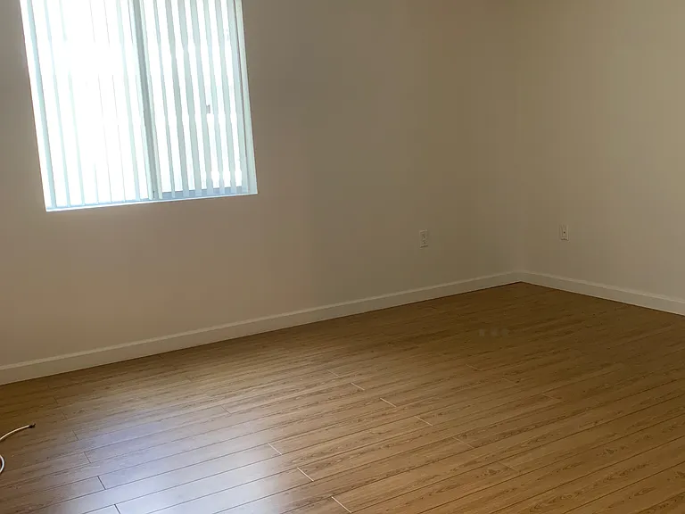 15054 Magnolia Blvd #308 — Photo 9