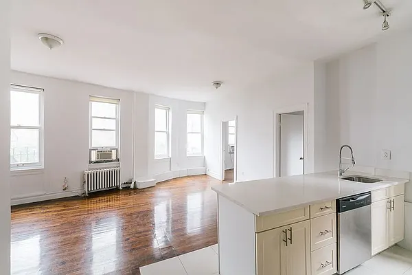 Rented by REAL New York | media 9