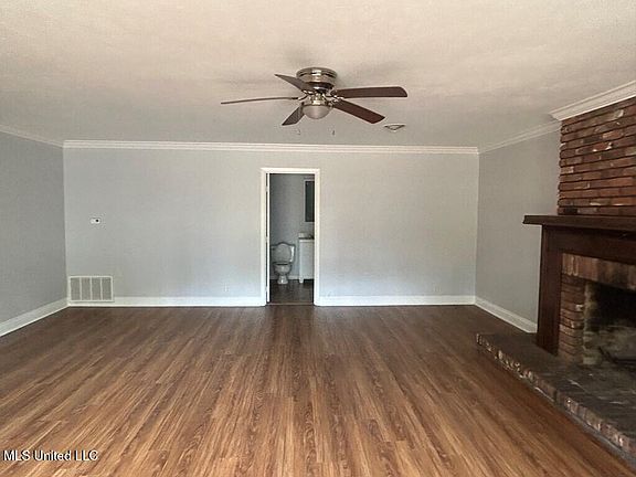 4th image of 303 Melrose Montebello Pkwy