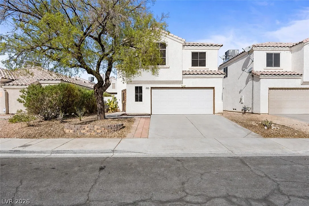 5 bed, 3.0 bath, 2194 sqft, $2,395 — Photo 1