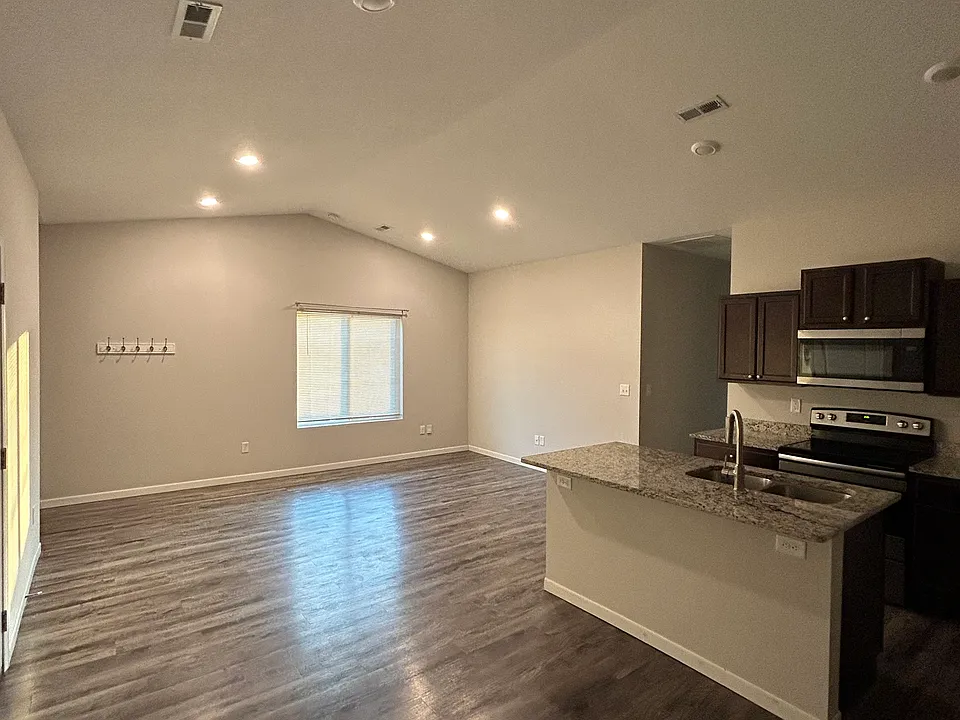 1403 N Azena St #1403