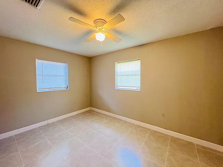 440 Nora Ave — Photo 16