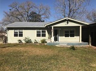 1414 Woodward St, Damon, TX 77430