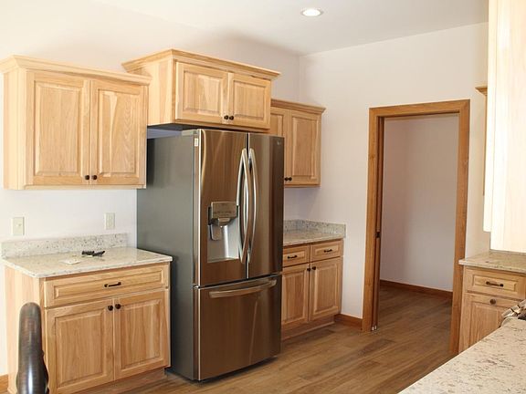 2nd image of 225 Four Seasons Ln #18