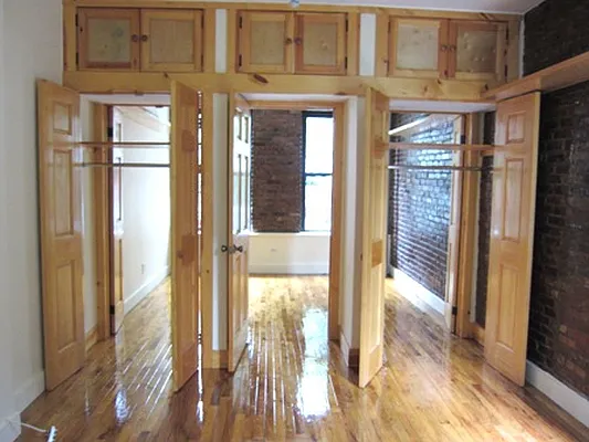 Rented by City Connections Realty | media 16