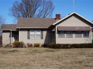 4008 E Canton Rd, Salem, IN 47167