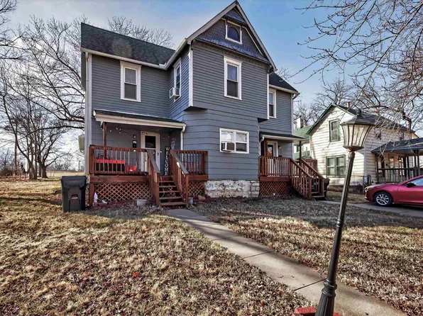 305 Wisconsin Ave, Holton, KS 66436