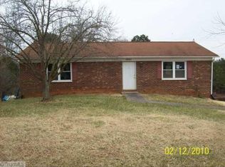 5921 Herinhut Rd, Winston Salem, NC 27127