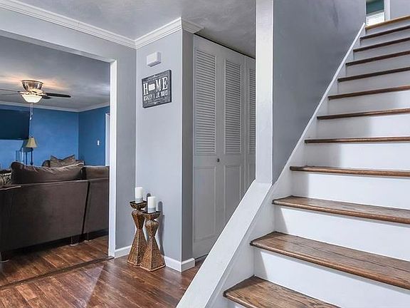 3rd image of 5841 Glen Hill Dr
