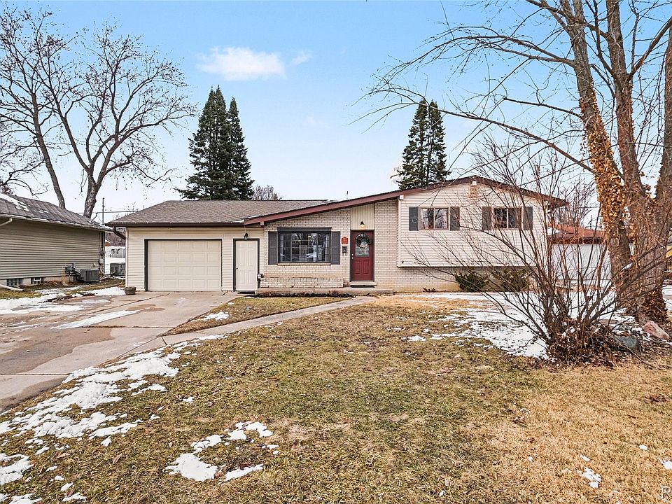 1st image of 8480 Chelmsford Dr