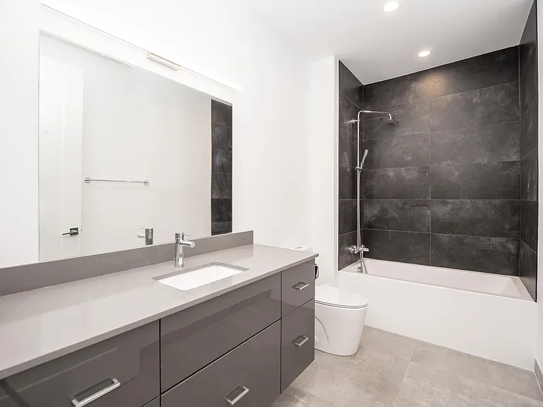 340 W 2nd St #9 — Photo 26