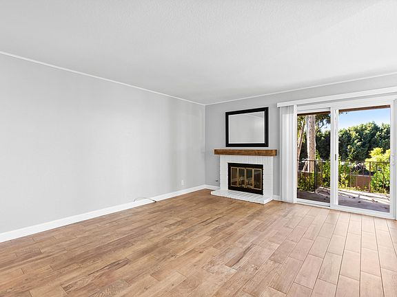 2nd image of 1057 Arbor Ln