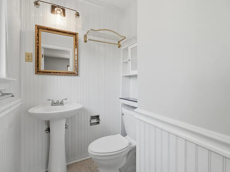 1276 Phils Dr — Photo 17