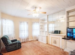 646 Manhattan Ave, Brooklyn, NY 11222