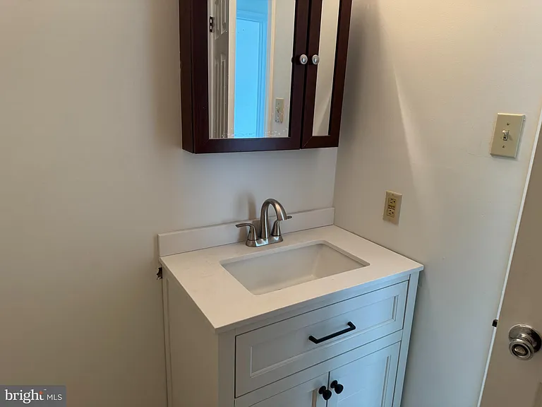 632 Palmer Ln #B — Photo 16