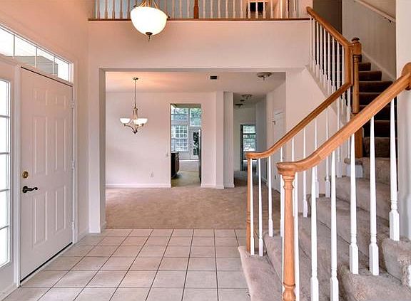 5th image of 4419 Acoma Cir