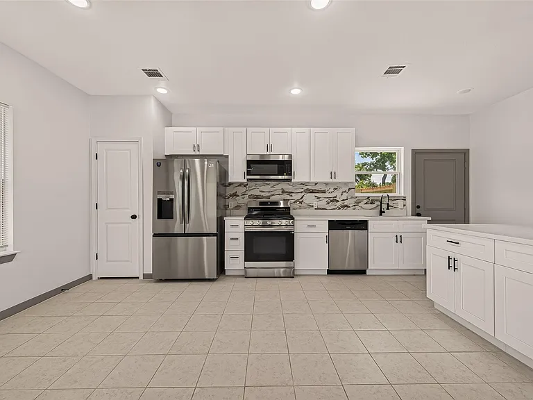 8306 Tidwell Rd #B — Photo 6