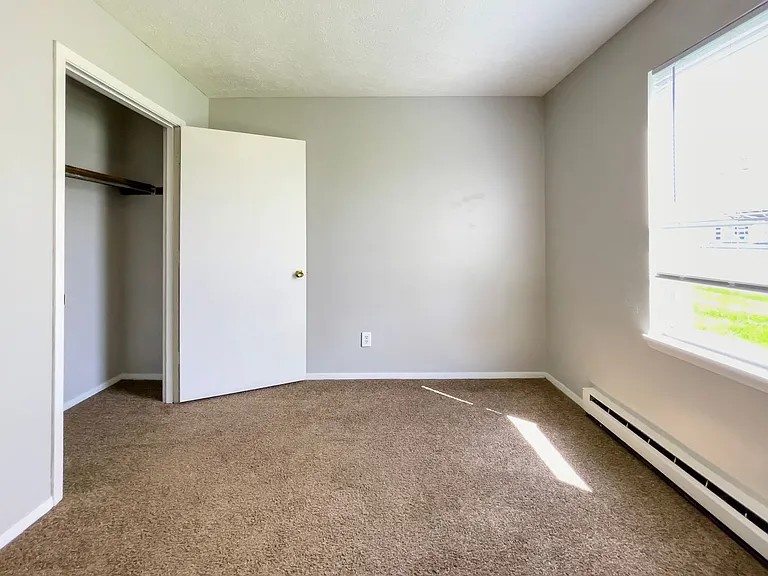 1701 E 14th St #4 — Photo 8