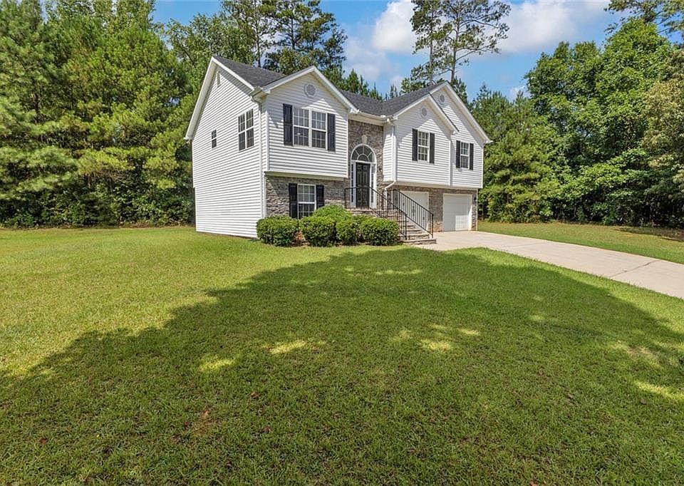 1st image of 145 Clover Valley Dr