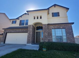 101 Washingtonia Dr, Laredo, TX 78045